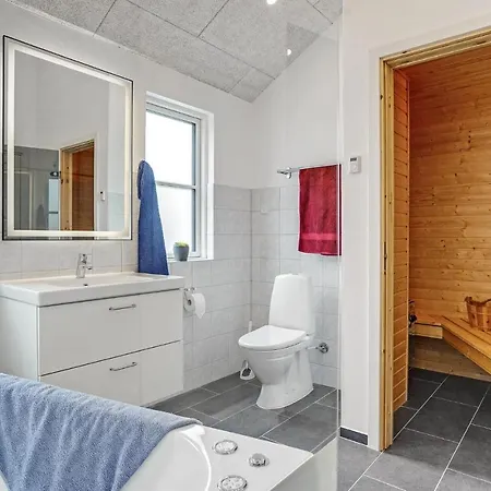 Feriehus Gorgeous In With Kitchen Ebeltoft